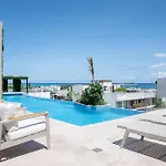 Menesse Studio Home