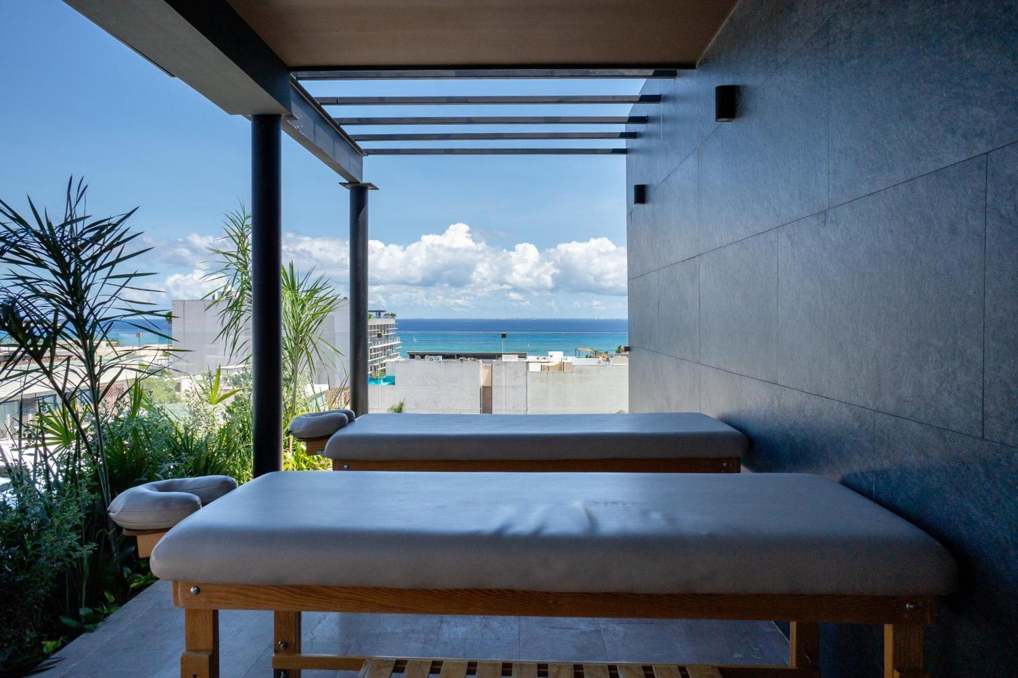 Menesse * Playa del Carmen